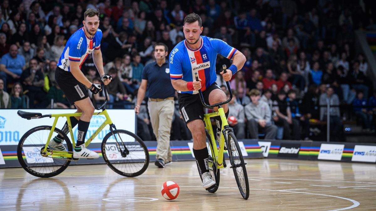 Adam s Horákem obsadili na MS v kolové páté místo, ženy byly čtvrté